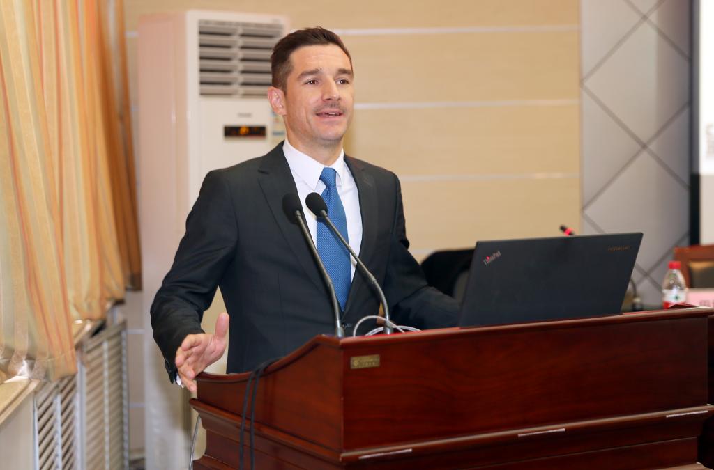 Dr. Kai-Arne Fiedler, CEO of BSK International
